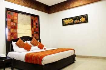 Oyo Premium Rajouri Garden Janta Market New Delhi Bagian luar foto