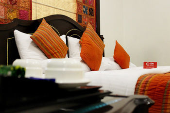 Oyo Premium Rajouri Garden Janta Market New Delhi Bagian luar foto